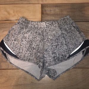 lululemon hotty hot shorts!